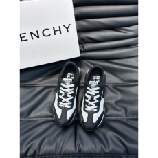 Givenchy Sneakers